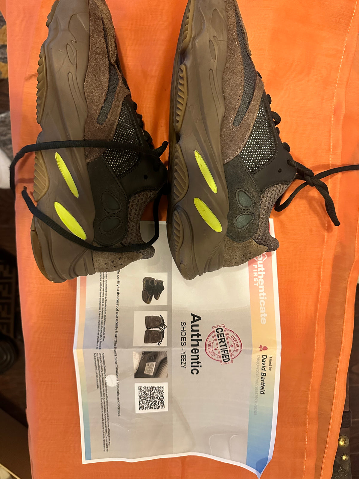 Yeezy men size 6