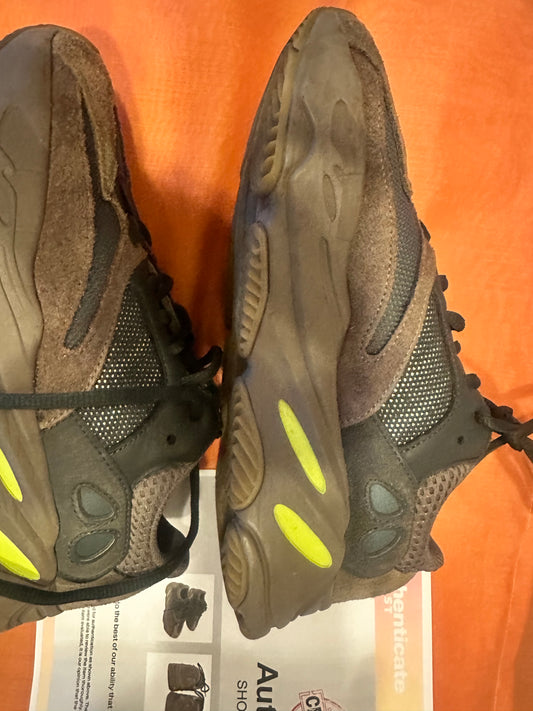 Yeezy men size 6